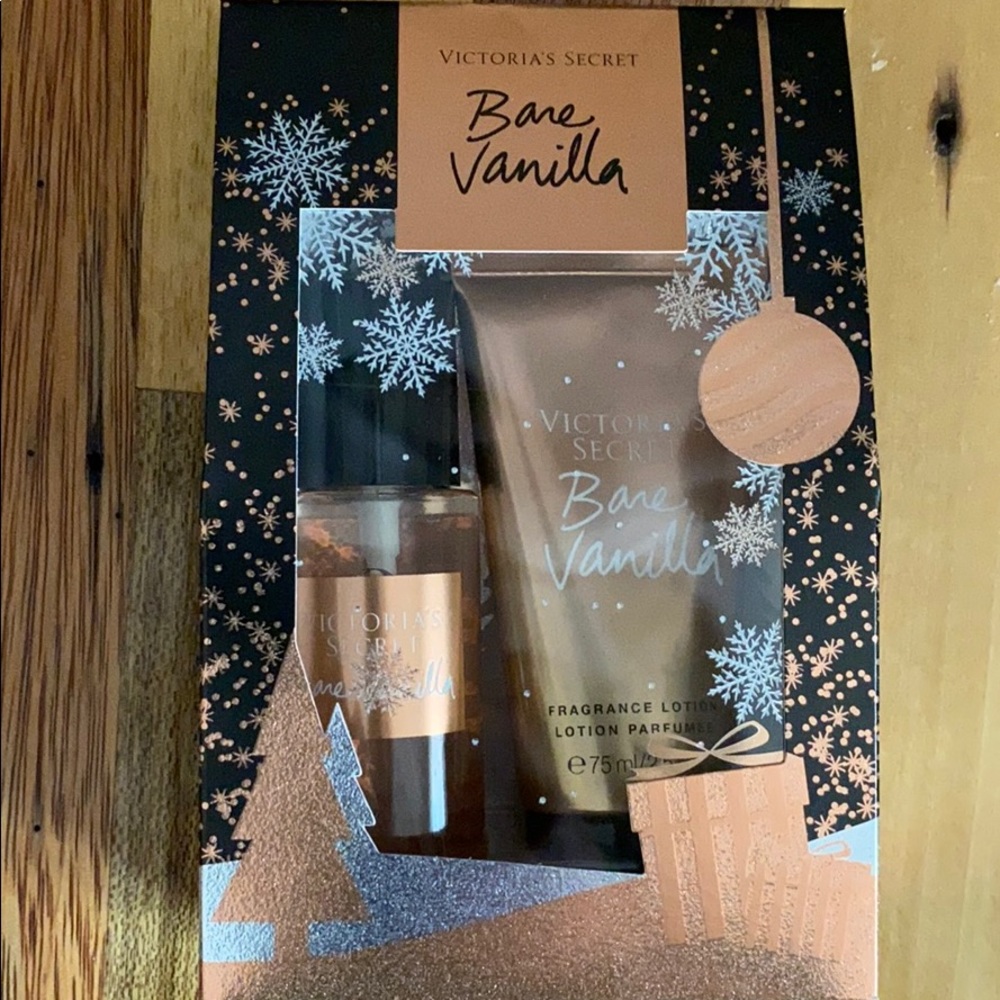 Victoria’s Secret body spray and lotion set